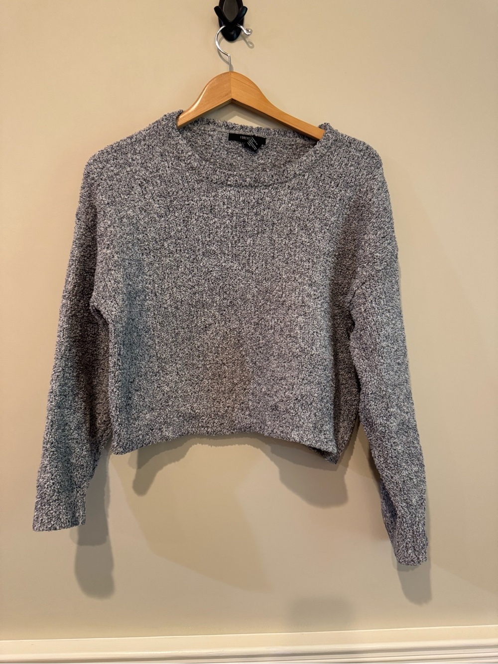 Forever 21 Gray Cropped Crewneck Sweater